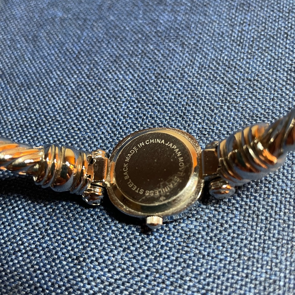 BELLA & ROSE bracelet watch in silver - Picture 3 of 3